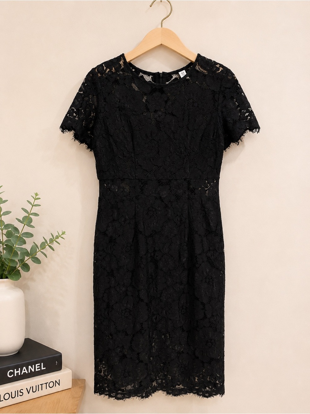 NSR Black Lace Midi Dress with Short Sleeves